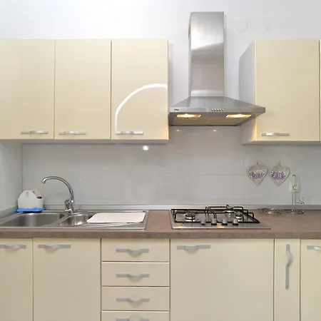 Apartament Mira 615 *