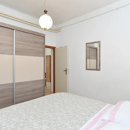 Mira 615 Apartament