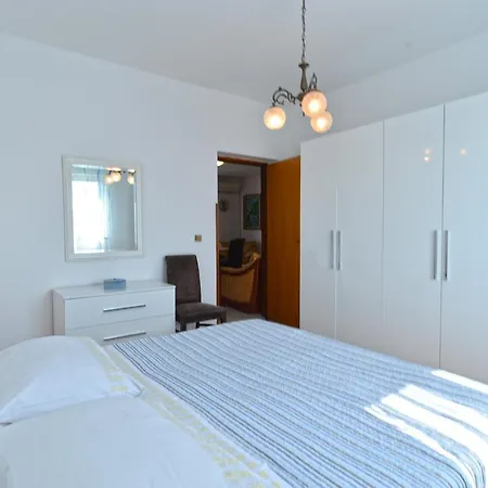 Mira 615 * Rovinj