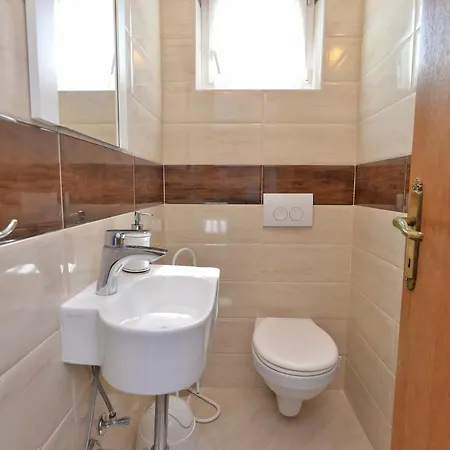 Apartament Mira 615 *