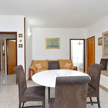 Apartament Mira 615