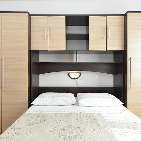 Apartament Mira 615 *